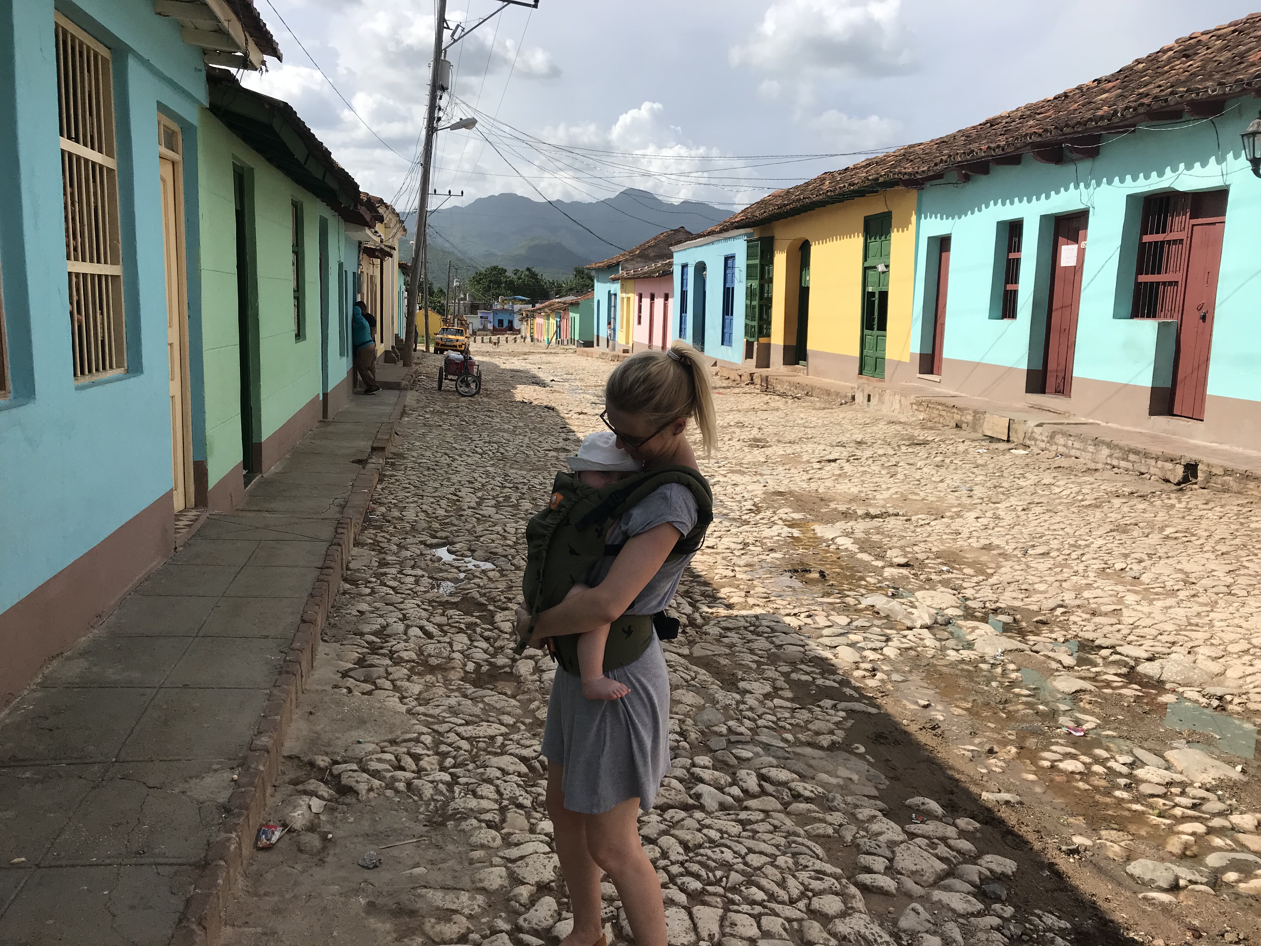 Baby bagage vliegreis reis wat meenemen travel essentials