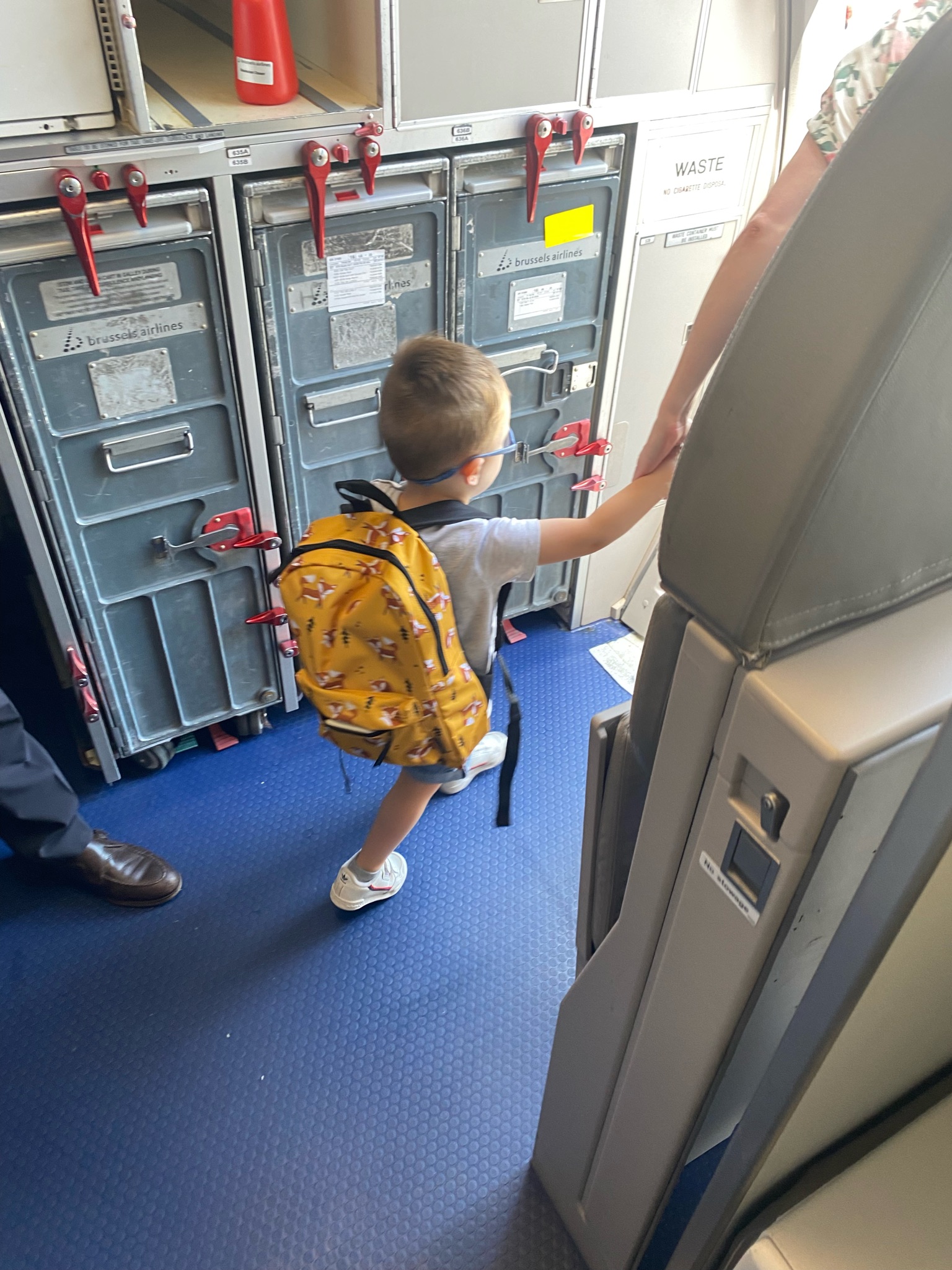 Rugzakje voor kind op vliegtuig handbagage
