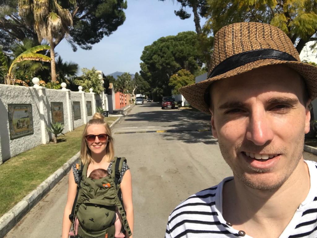 Baby bagage vliegreis reis wat meenemen travel essentials