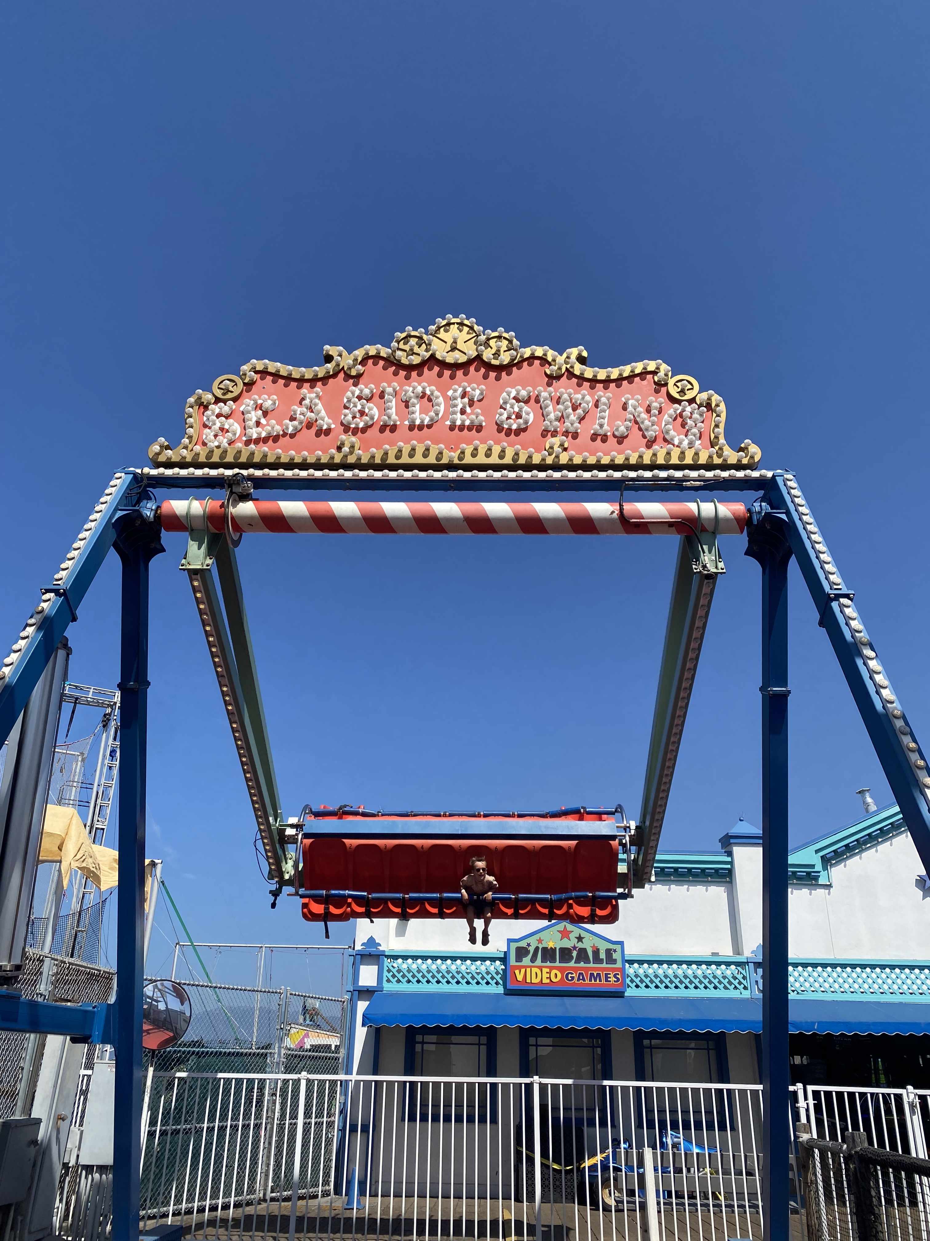 Santa Monica pretpark pacific park attracties jonge kinderen